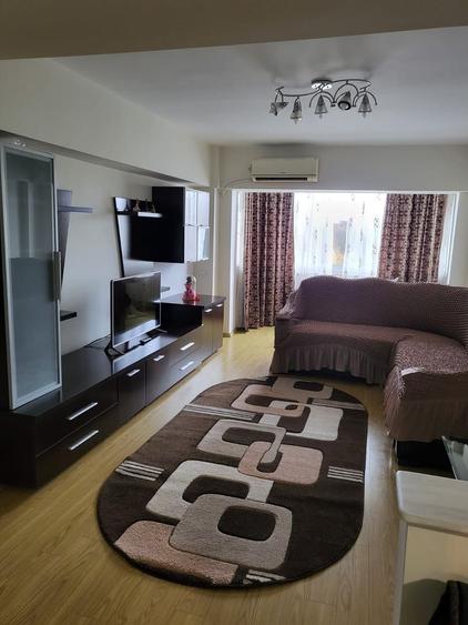 Apartament cu 3 camere decomandat, mobilat în Tomis II