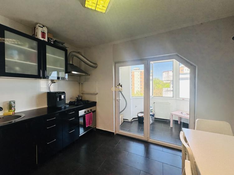 Apartament cu 2 camere decomandat, mobilat în Plopilor