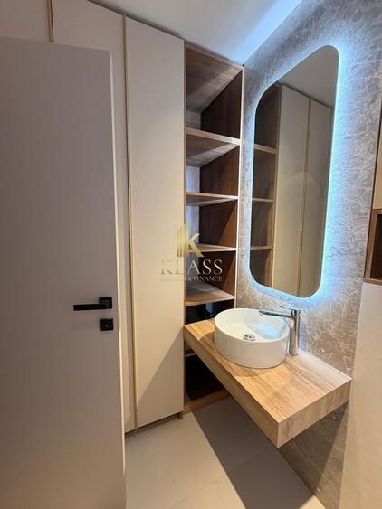 Apartament cu 4 camere decomandat în Iancu Nicolae