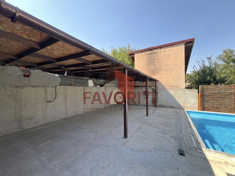 Casă individuală cu 5 camere cu Piscina în Plopi