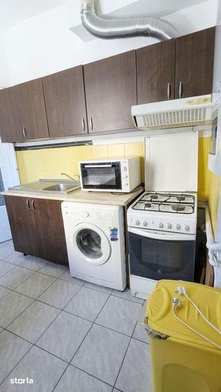 Apartament cu 3 camere decomandat în Decebal