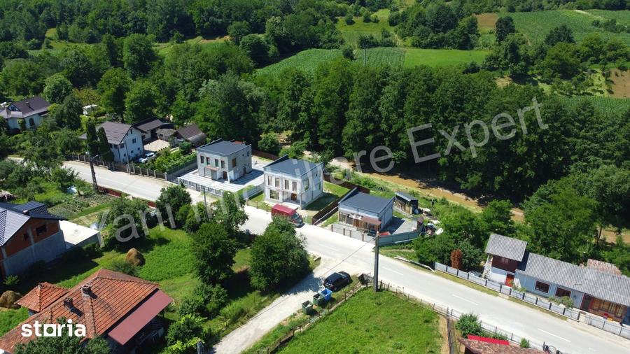 Casă cu 4 camere cu Teren 316 Mp în Băiculești
