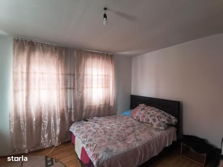 Casă cu 4 camere în Fetești