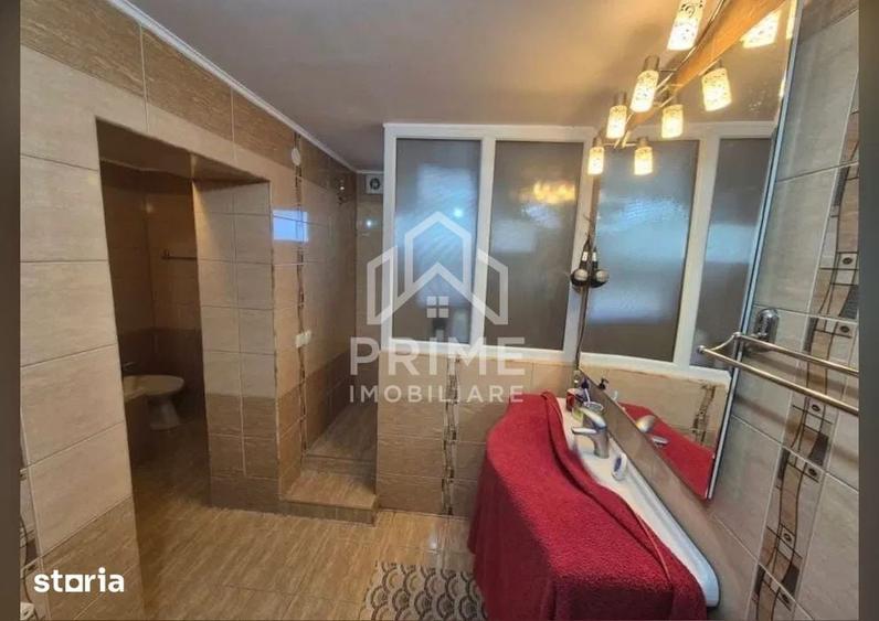 Casă cu 4 camere cu Teren 500 Mp în Central