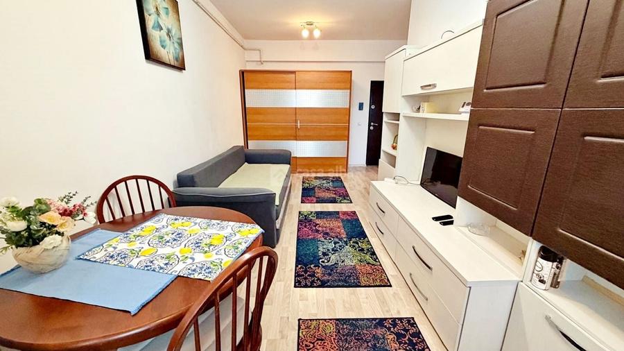 Apartament cu 2 camere decomandat, mobilat în Central