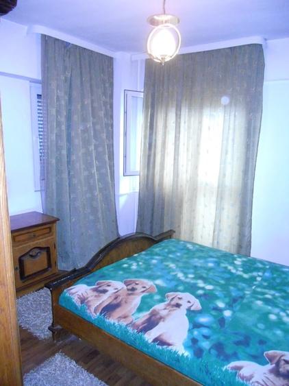 Apartament cu 3 camere semidecomandat în Dristor