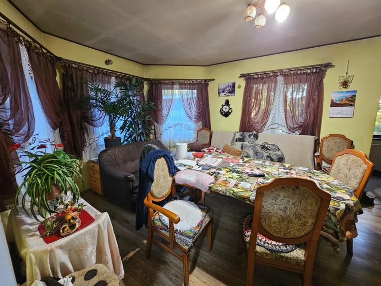 Casă individuală cu 5 camere cu Garaj în Sud