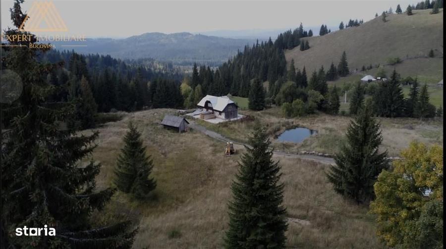 Casă cu 4 camere cu Teren 29000 Mp în Central