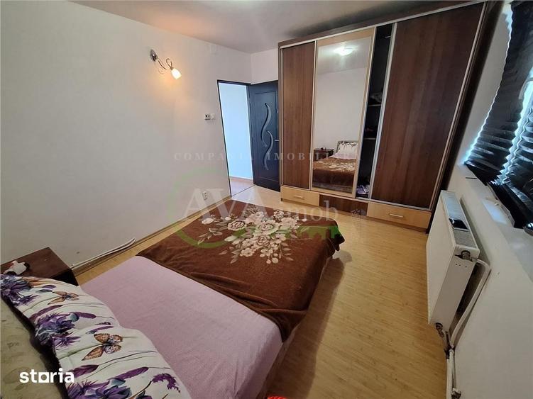 Apartament cu 2 camere decomandat în Tache