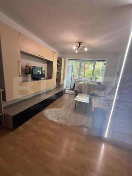 Apartament cu 3 camere semidecomandat în Gării