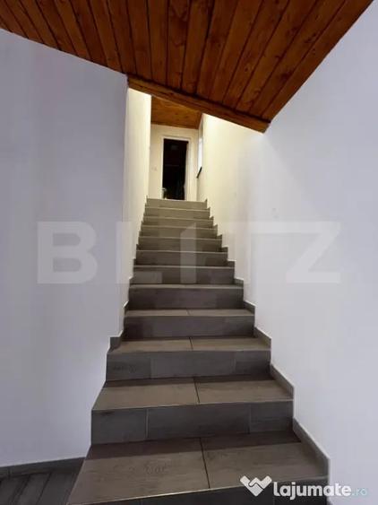 Casă cu 7 camere cu Teren 182 Mp în Beclean