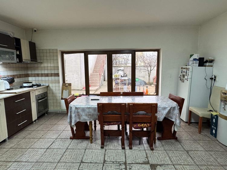 IMOBIL cu 3 cladiri, 14 camere, 6 bai, T= 611 mp, ultracentral,Caracal - 13