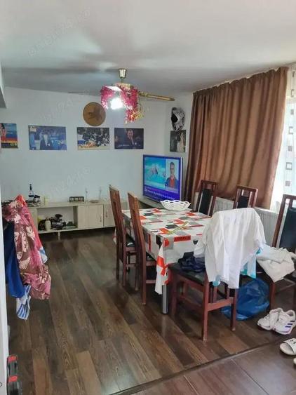 Casa Moderna: Poten?ial de Mansardare ?i Teren Generos pentru Gradina! - 2