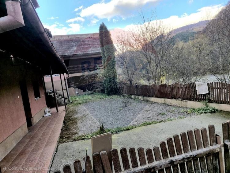 Casă / Vilă cu 7 camere de vânzare - 10