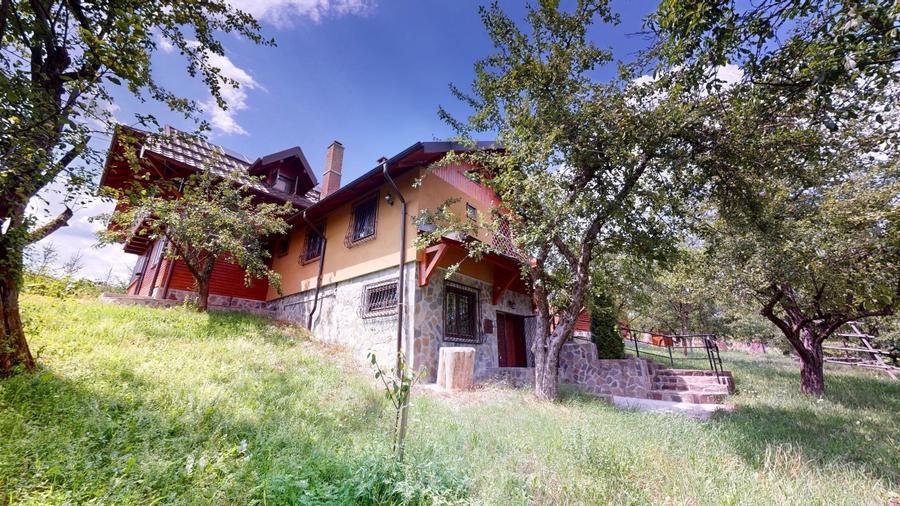 Proprietate unică în Piatra Doamnei – Corbi, Argeș - 4