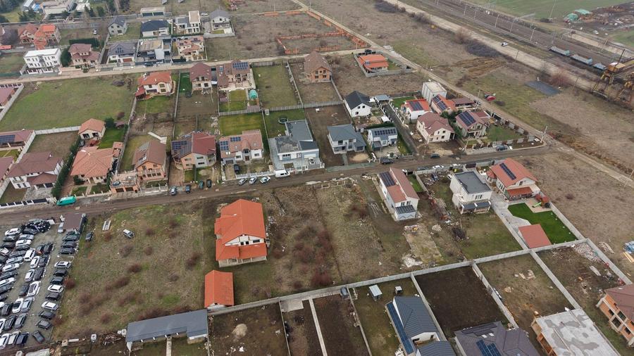 Teren intravilan de 925 mp în Vladimirescu - 18