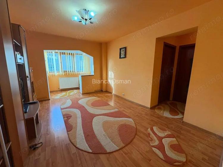 Vanzare apartament 3 camere, situat in Targu Jiu, Aleea Plopilor