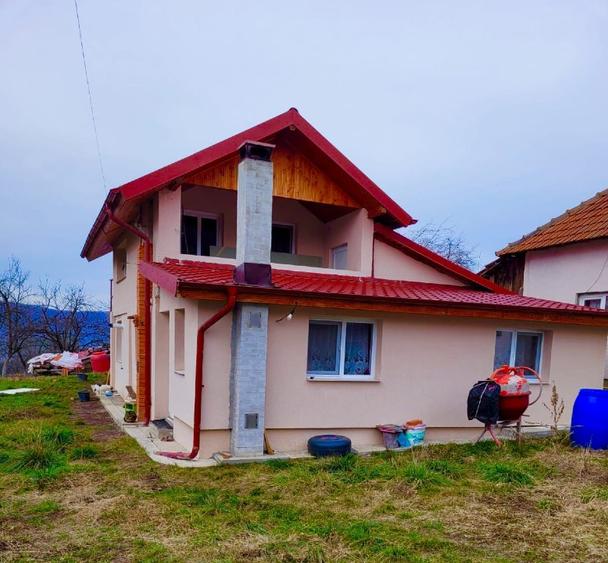 Casa de vanzare, 28 km Pitesti  - 2