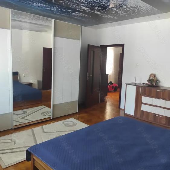 Casă cu 6 camere în Central