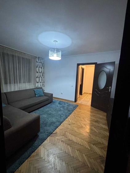 Inchiriez apartament 2 camere Nanterre - 2