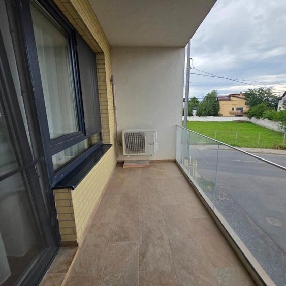 Apartament cu 2 camere semidecomandat, mobilat în Central