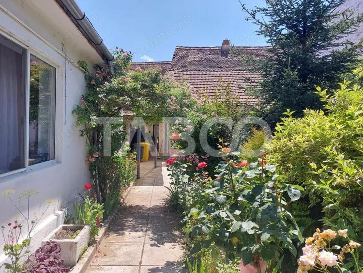 Casa 214 mp utili singur in curte 800 mp teren zona centrala Cisnadie - 13