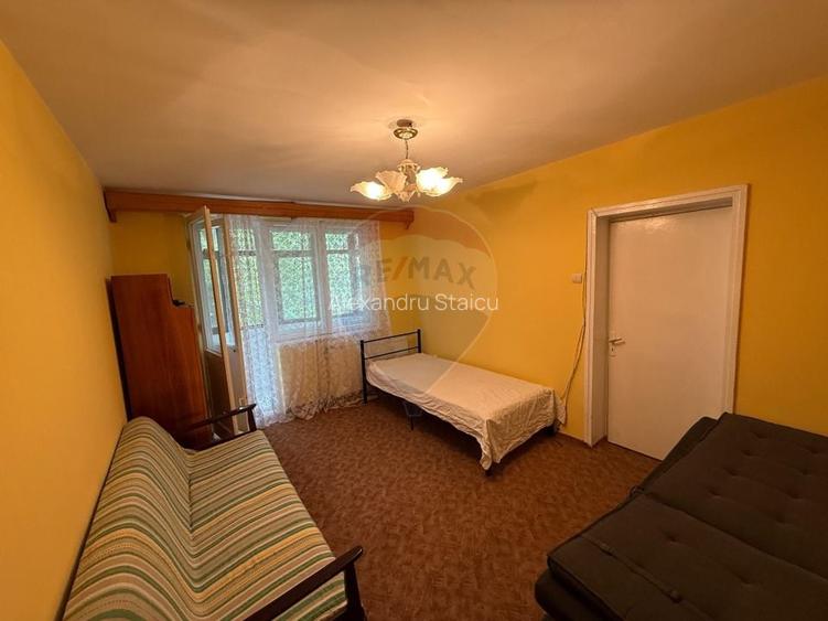 2 camere etaj 1 din 4, Calea Bucuresti,  Rotonda