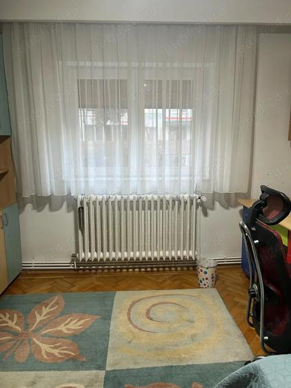 Ap. 3 camere cu garaj sub bloc zona I. Traian - 4