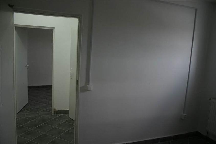 Hala incalzita, zona autostrada, flexibilitate si posibilitati de extindere - 7