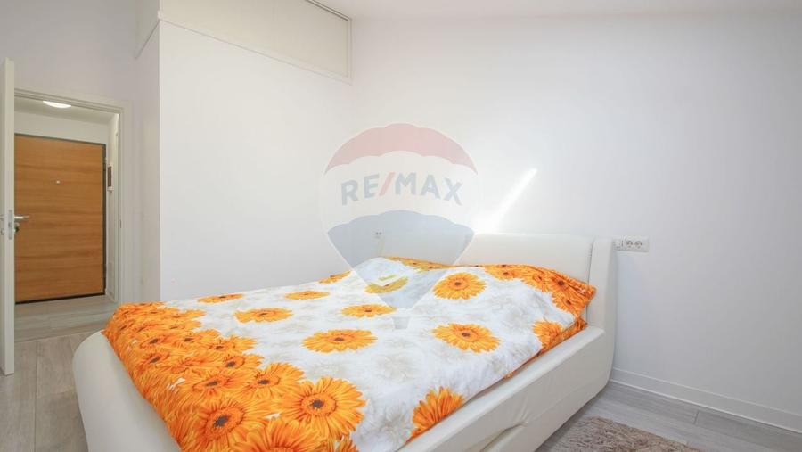 Penthouse cu 4 camere semidecomandat, mobilat în Bartolomeu