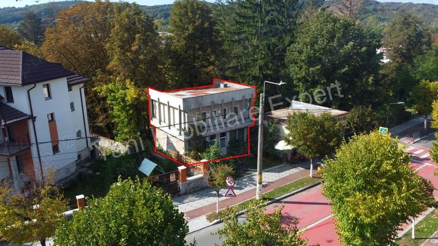 Spa?iu comercial de inchiriat in Curtea de Arge? vizavi de Manastirea Curtea de Arge?. - 3