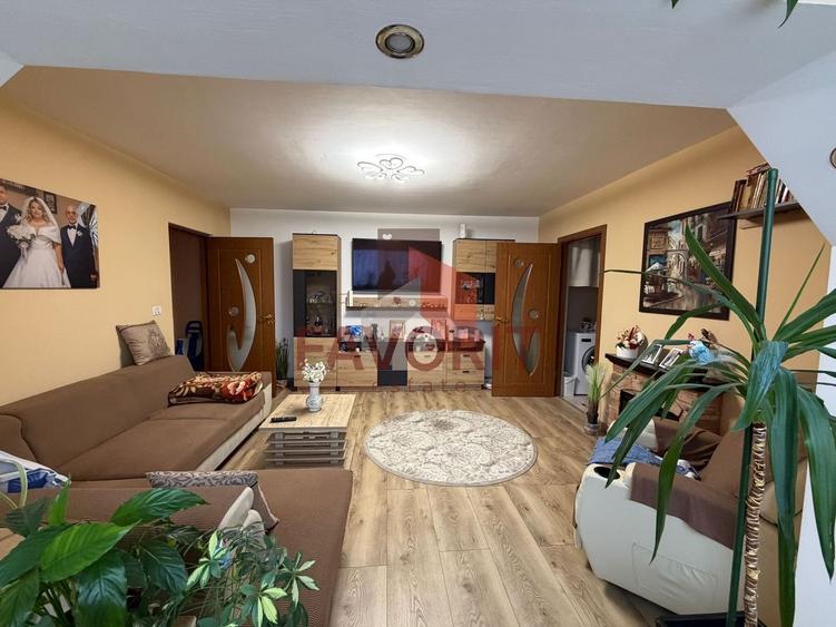 3 camere | etaj 1 | centrala proprie | mobilat si utilat | 2 bai | 2 balcoane | - 2