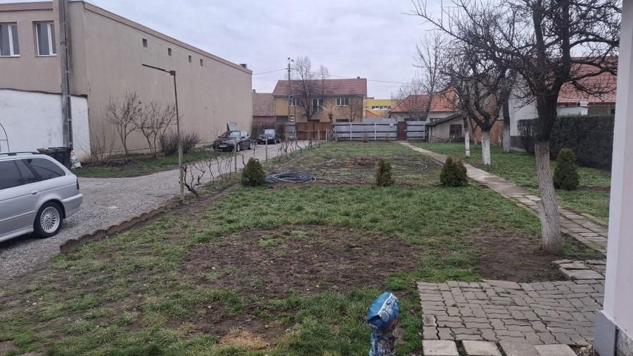 Teren 1371 mp + casa | Investitie | utilitati complete - 1