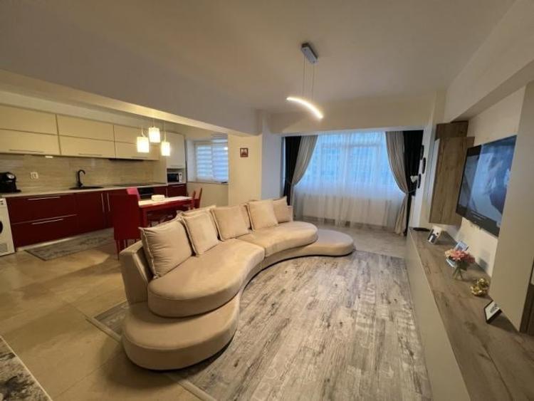 13 Septembrie | 3 Camere Lux | Renovat | Etaj 5 | - 1