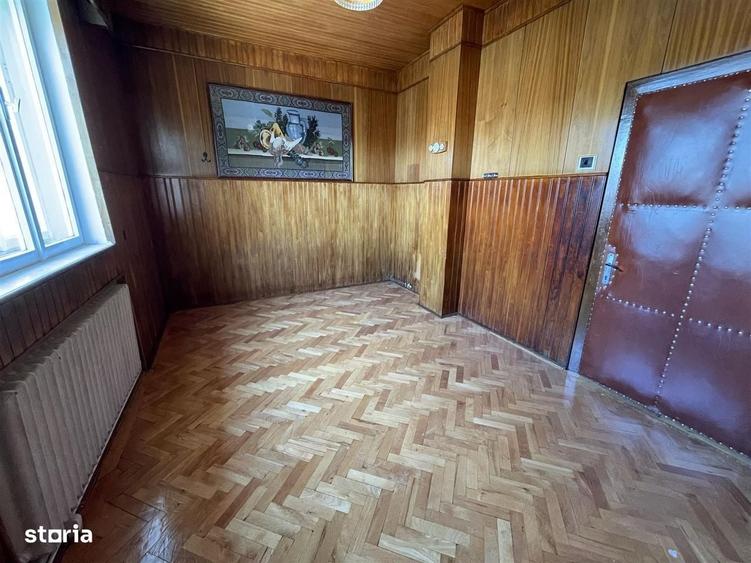 Apartament cu 4 camere în Central