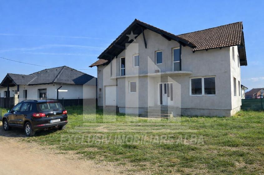 Casa individuala | Semifinisata | 230 mp | 480 mp teren | Partos - 1