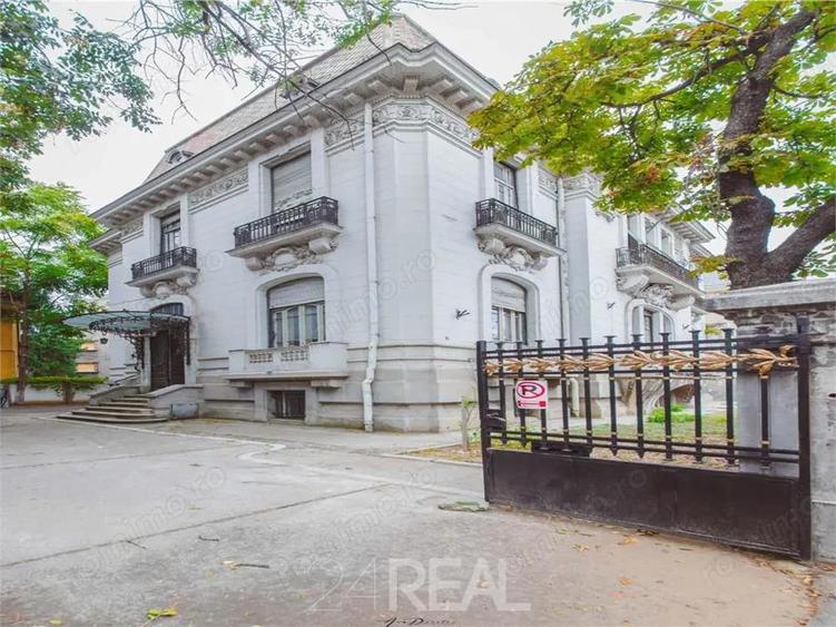 Inchiriere vila interbelica in zona stradala, ultracentrala - 3