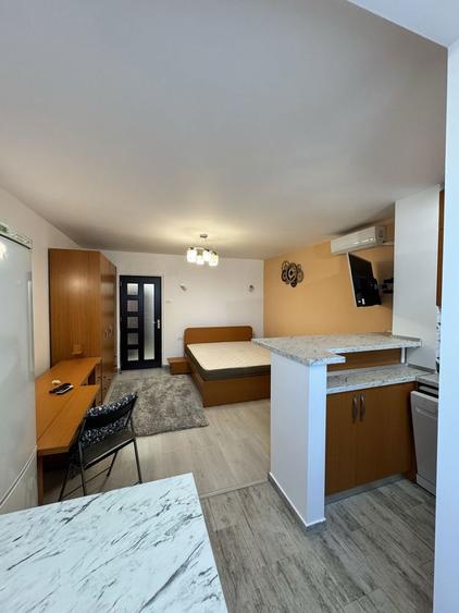 [INCHIRIERE] Garsoniera 32mp str. Baicului 1 - 3