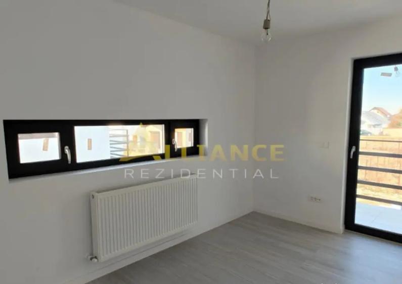 Casa tip duplex - 3 camere - 2 bai - 4