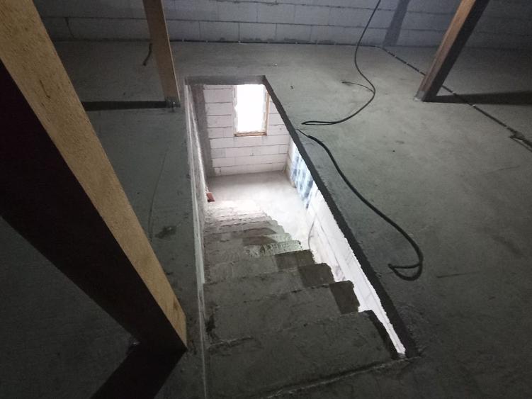 Casa Individuala Suprafete Generoase, Teren Mare, La Rosu - 15