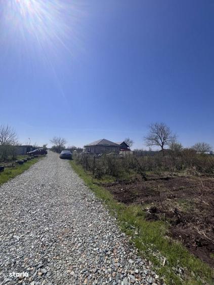 Teren vanzare-Doua deschideri-Zona in cont dezvoltare-Com Islaz - 2