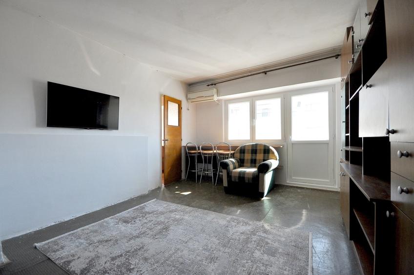 Militari metrou Lujerului garsoniera 40 mp decomandata bloc 1989 pret negociabil - 2