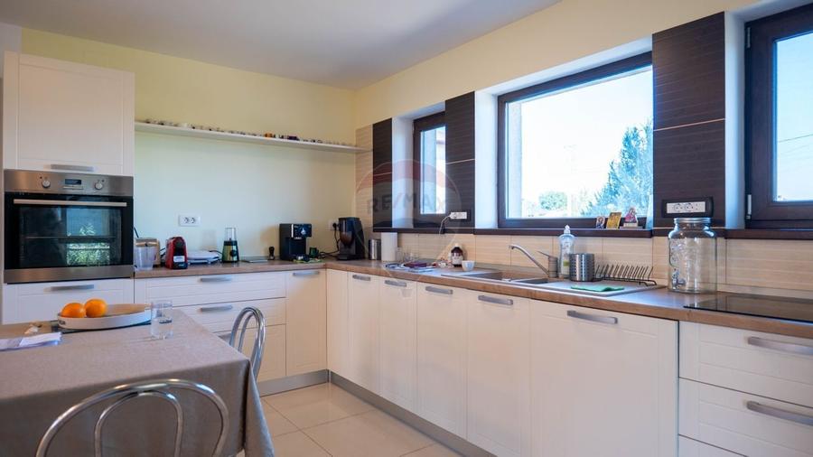 Branesti - vanzare vila deosebita cu 4 camere- Autostrada Soarelui - 22