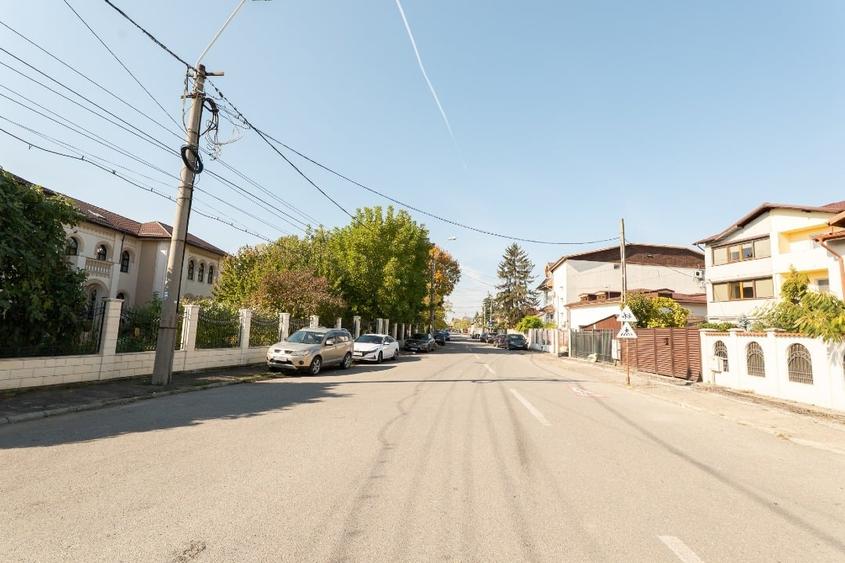 Spațiu ideal cabinet medical / clinică – 300 mp utili, doua niveluri, Central - 2