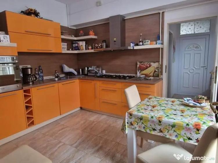 Casa / Vila cu 5 camere de vanzare in zona Tomis Mall - 18