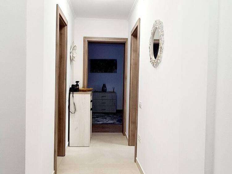 Theodor Pallady/piata Trapezului,1 minut metrou - 9