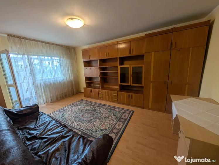 Apartament cu 2 camere decomandat în Energiei