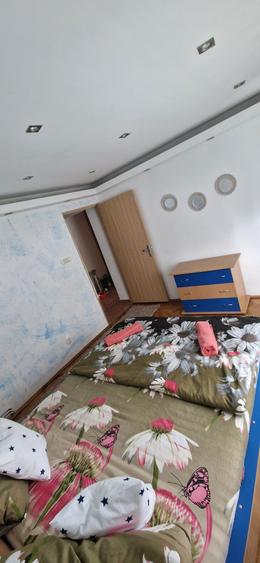 Inchiriez apartament 3 camere decomandat - 6