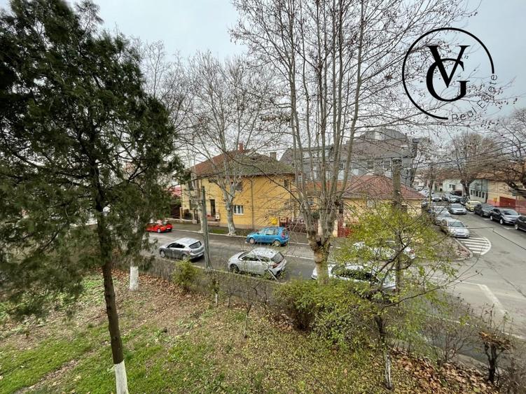 Apartament 2 camere + centrala si boxa la subsol - Central Constanta - 13