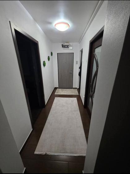 Vand apartament 3 camere Apartament Gaesti - 6